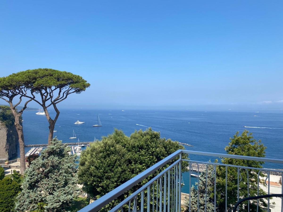 Hotel Cosmomare Piano di Sorrento Exterior foto